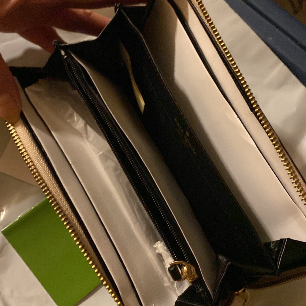 Light Tan or light beige Kate Spade Long wallet - brand new - Picture 3 of 6